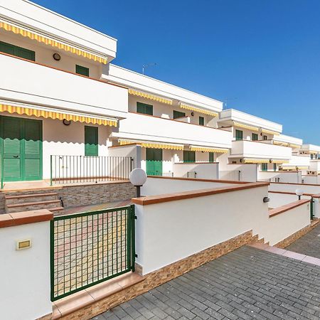 Blusea Beach Apartments San Pietro in Bevagna Dış mekan fotoğraf